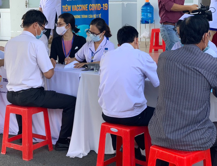 Vũng Tàu chịu chi nhất, gần 1 triệu người tự đăng kí mua vắc xin