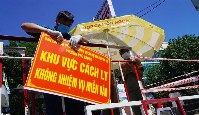 TP.HCM khẩn trương tìm người đến 11 địa điểm ở quận Tân Phú