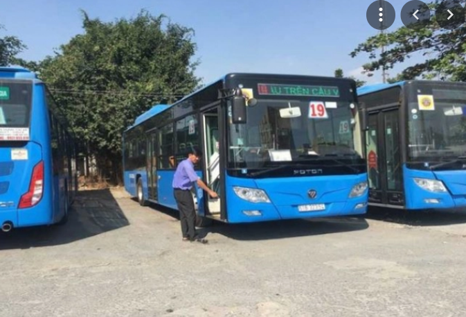 TP.HCM ngưng các chợ tự phát, dừng toàn bộ vận chuyển công cộng