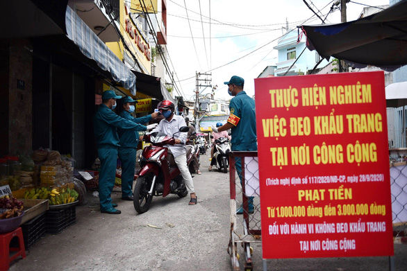 TP.HCM ngưng các chợ tự phát, dừng toàn bộ vận chuyển công cộng