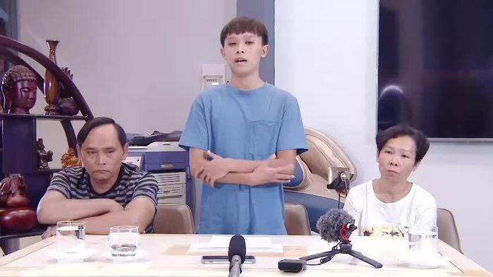Trang Trần góp quan điểm về lùm xùm của ca sĩ Phi Nhung