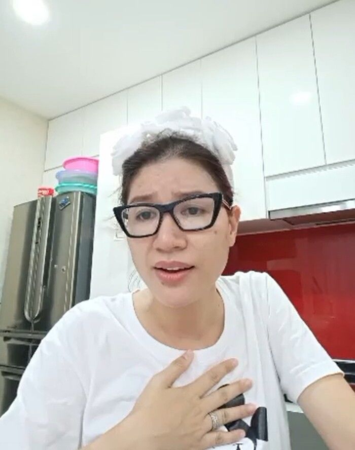 Trang Trần góp quan điểm về lùm xùm của ca sĩ Phi Nhung