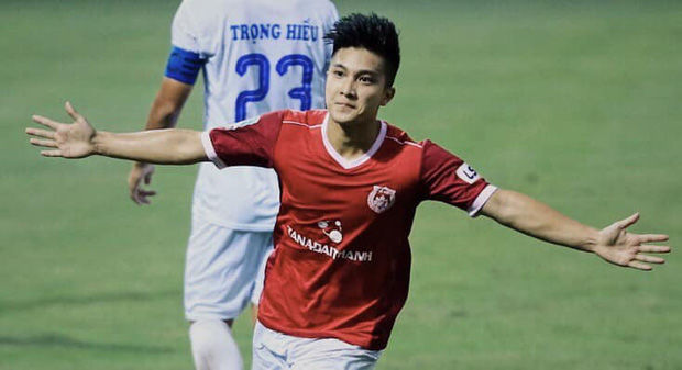 Trình độ ngoại ngữ của cầu thủ Việt: Công Phượng tiếng Anh như gió