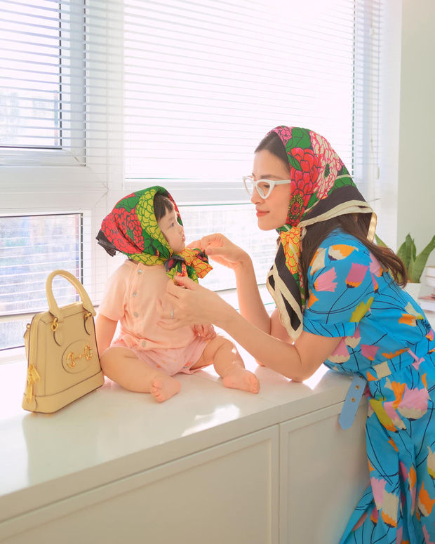 Từ hồi có ái nữ, level lầy lội của Đông Nhi tăng không phanh