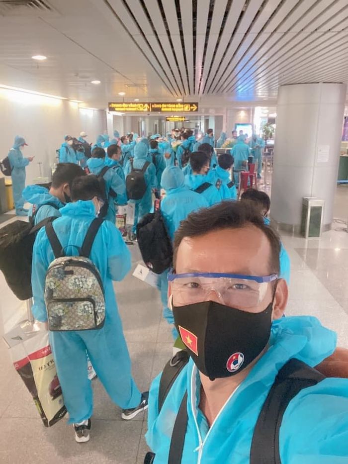 Tuổi thơ khốn khó của Tấn Trường: ba mẹ ly hôn, đi bán vé số