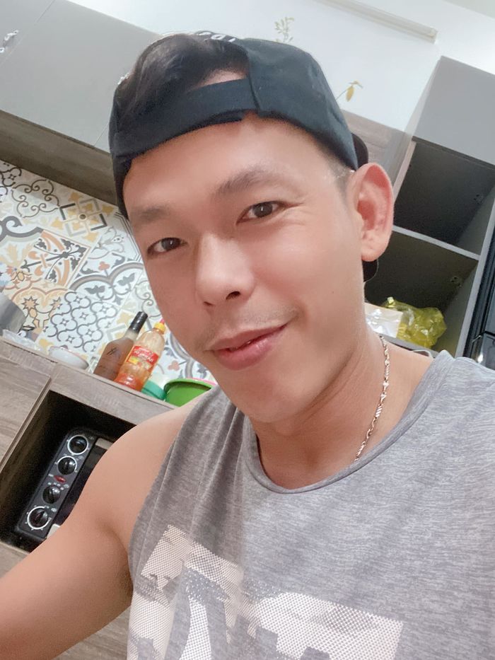 Tuổi thơ khốn khó của Tấn Trường: ba mẹ ly hôn, đi bán vé số