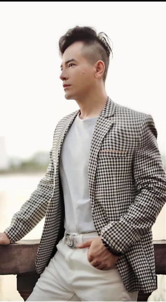 Việt Quang: phá sản rời showbiz, bệnh nặng không tiền chạy chữa