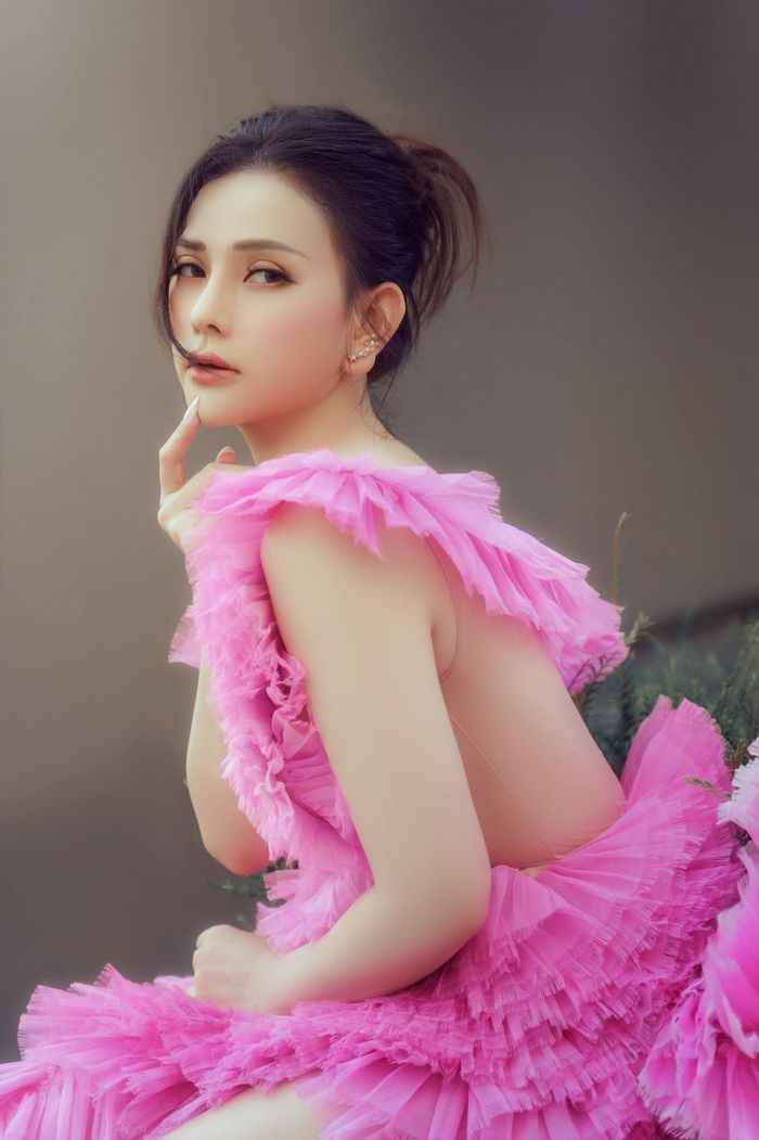 Thu Thủy chia sẻ cuộc sống hiện tại và bí quyết giữ dáng thon mùa dịch
