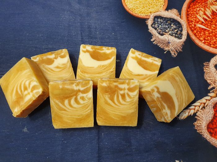 Mắt chữ O mồm chữ A với xà phòng từ dầu ăn cũ siêu tiết kiệm