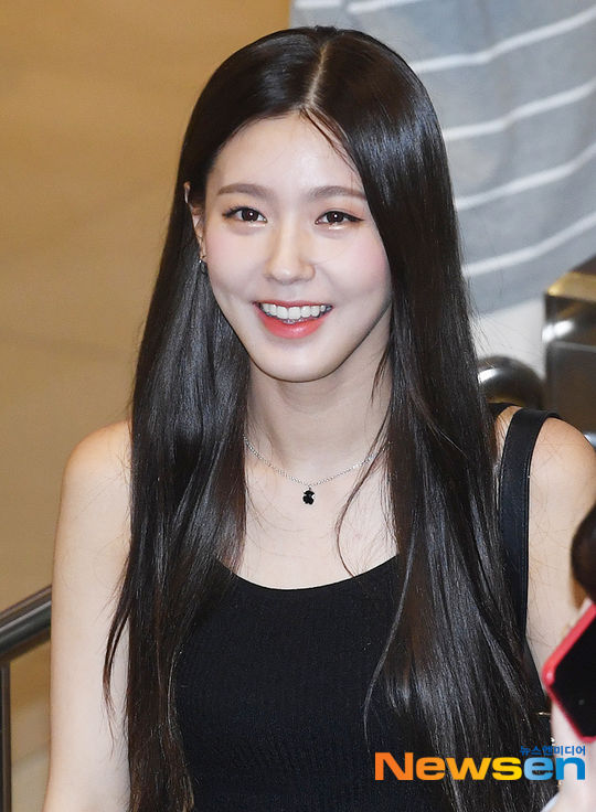 4 idol sở hữu visual đỉnh của chóp: Tzuyu, Jisoo bất phân thắng bại