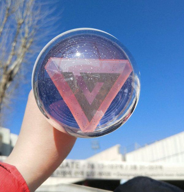 Ai nói mua lightstick chỉ để trưng: Fan SEVENTEEN được cứu khỏi lũ
