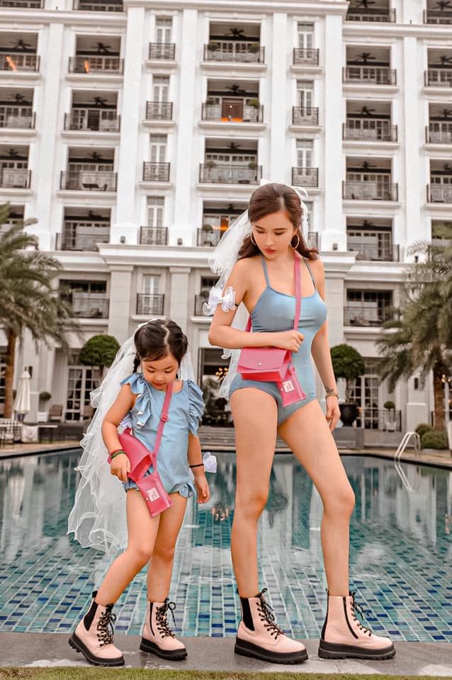Ái nữ nhà đại gia Minh Nhựa mới 5 tuổi đã mê trang điểm, làm mẫu ảnh