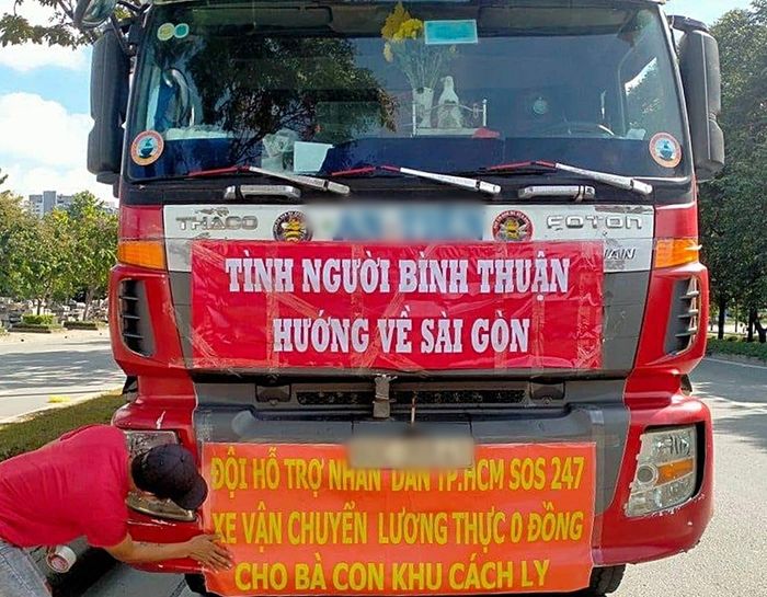 Ấm áp mùa dịch: siêu thị 0 đồng, người được cho 2 chỉ lấy 1