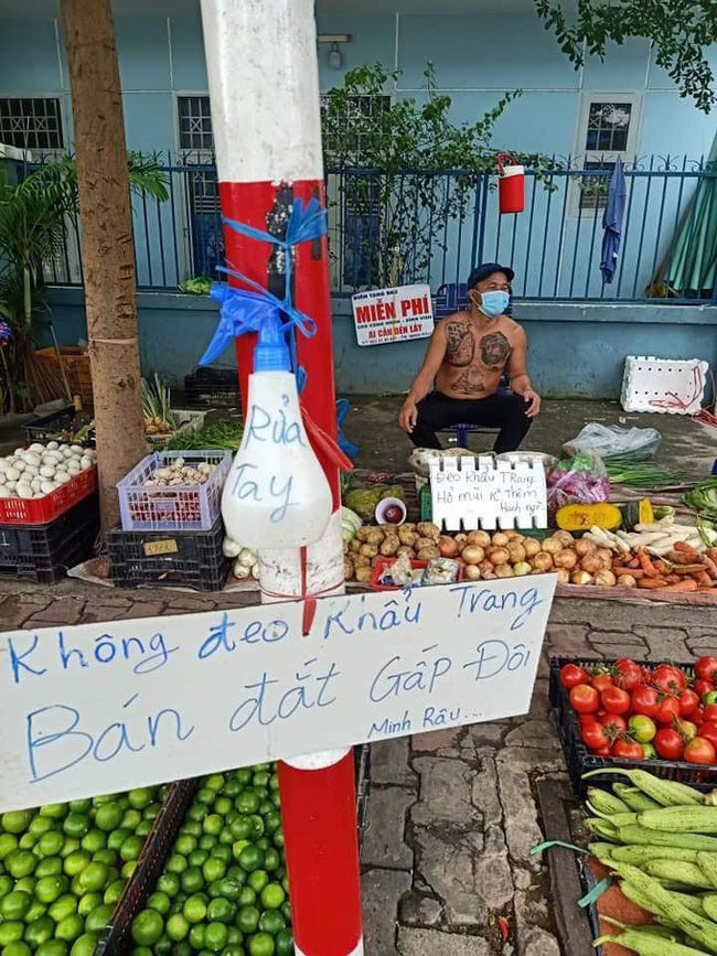Anh Minh bán rau rẻ mùa dịch từ chối ủng hộ: Hãy giúp người đang cần