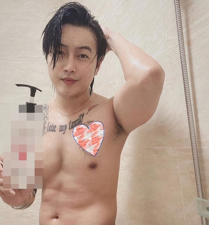 Bị nghi xăm hình Nhật Kim Anh, TiTi có hành động dễ gây hiểu nhầm