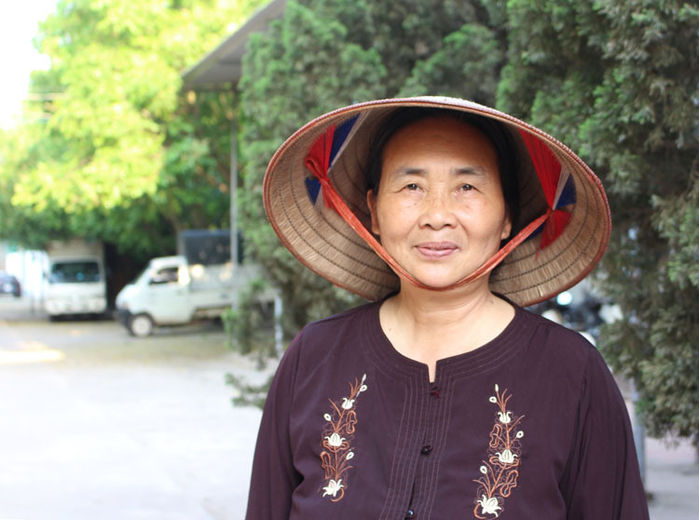 Cách trả ơn đời của người đi lên từ thất bại: Nhận hàng trăm con nuôi
