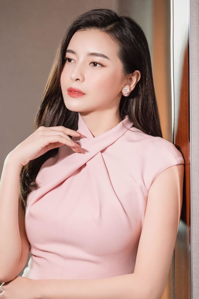 Cao Thái Hà liên tục gặp cú sốc: Bố qua đời, giờ bạn thân qua đời