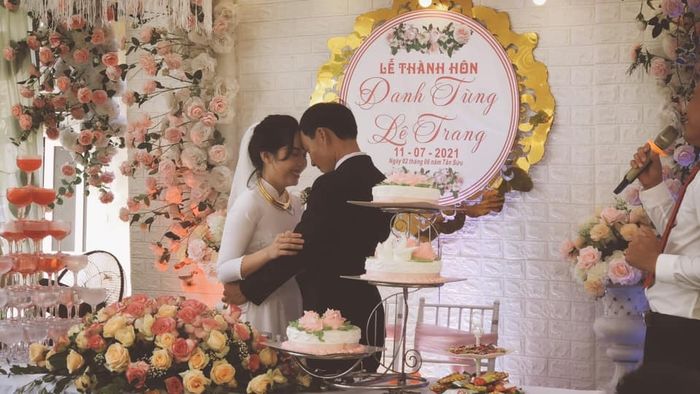 Yêu nhau mấy núi cũng trèo: Chú rể ở Thanh Hoá chạy bộ 19km đón dâu