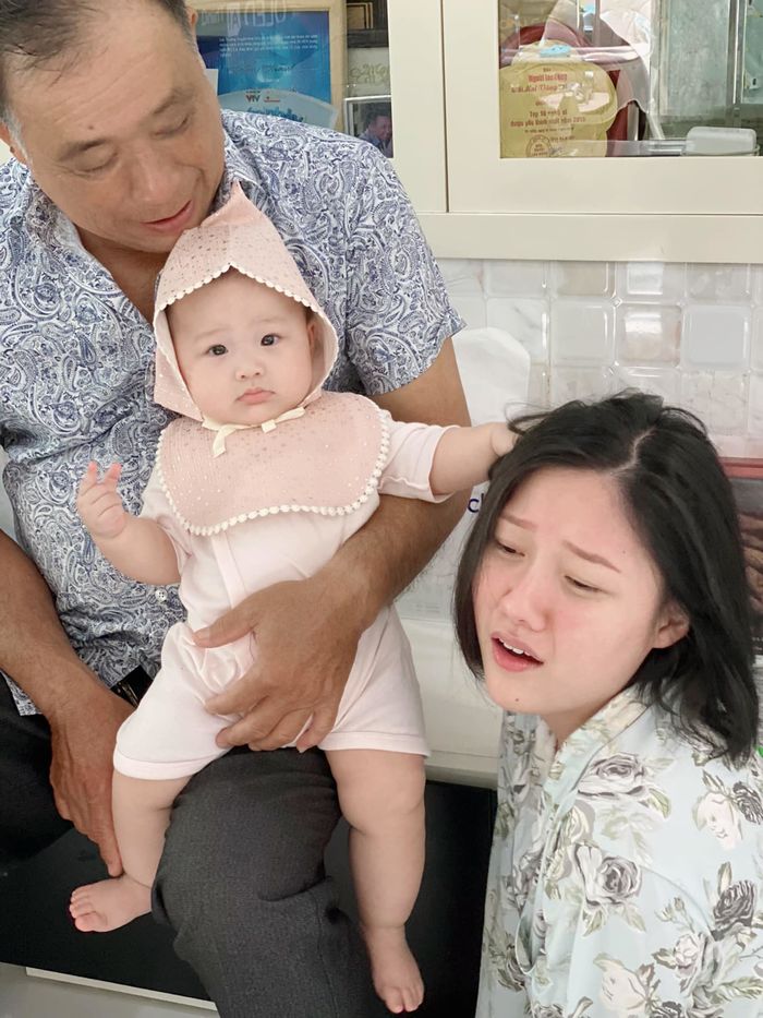 Cháu sao Việt chuẩn rich kid: Cháu Trấn Thành xa hoa từ trong bụng mẹ