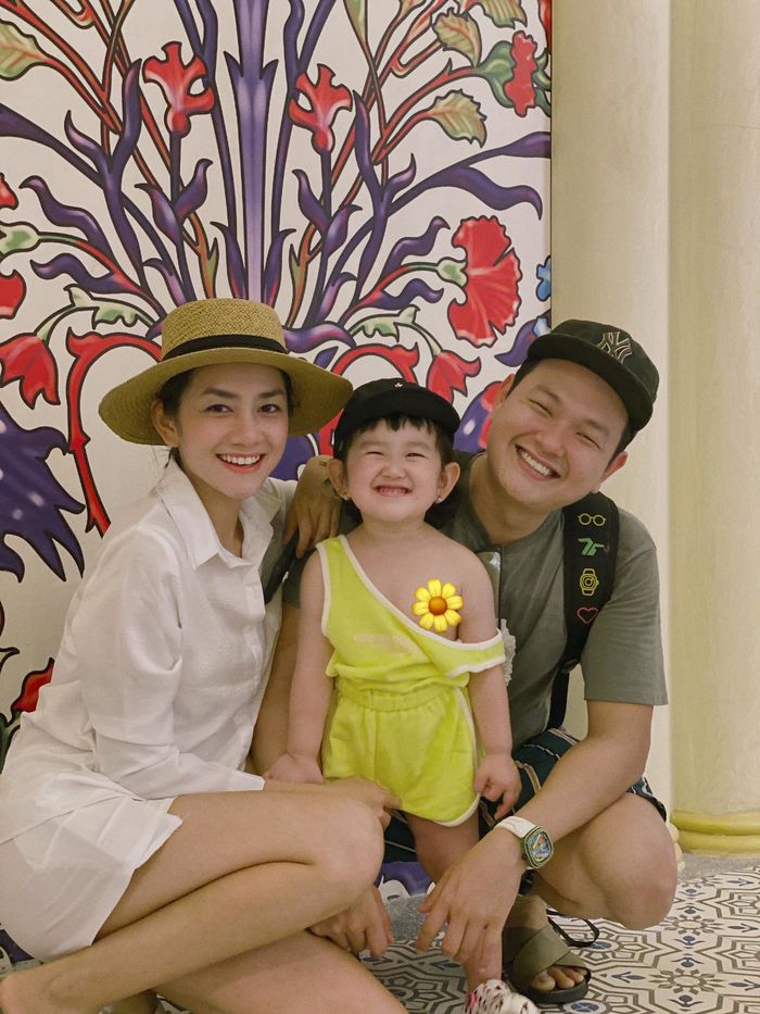 Cháu sao Việt chuẩn rich kid: Cháu Trấn Thành xa hoa từ trong bụng mẹ