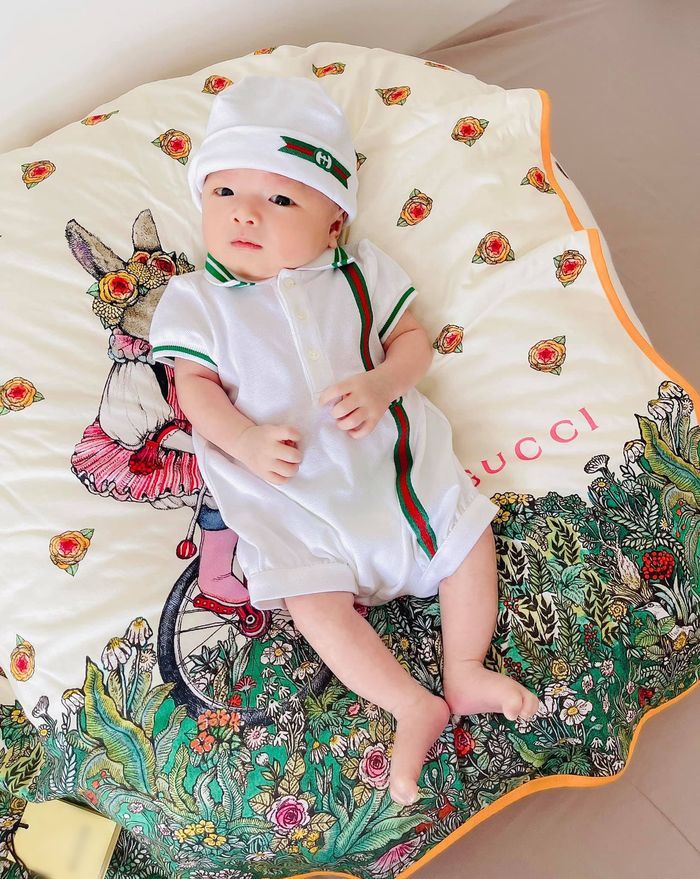 Cháu sao Việt chuẩn rich kid: Cháu Trấn Thành xa hoa từ trong bụng mẹ
