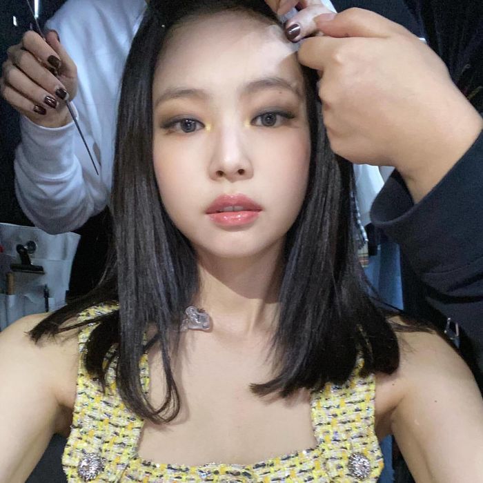 Chuộng son nhợt nhạt, Jennie vẫn thần thái chẳng kém gì tô son đỏ