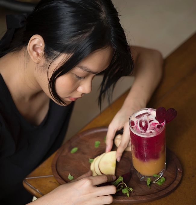 Con gái xinh như mộng ở tuổi 24 của diễn viên Kiều Trinh