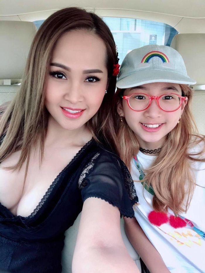 Con gái Gái nhảy Minh Thư: Thừa hưởng gen mỹ nhân, sành điệu tuổi 12