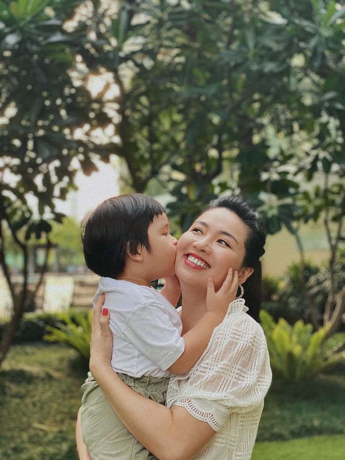 Cuộc sống của Lê Khánh: từng sảy thai, chồng trách không biết điệu