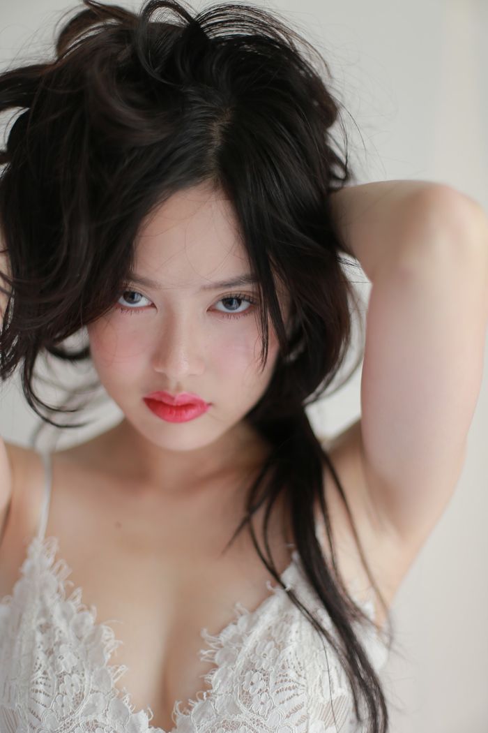 Cuộc sống của mẫu nữ lùn nhất Việt Nam: đắt show phim, ảnh như tạp chí