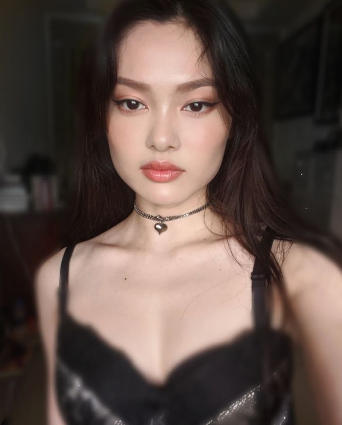 Cuộc sống của mẫu nữ lùn nhất Việt Nam: đắt show phim, ảnh như tạp chí