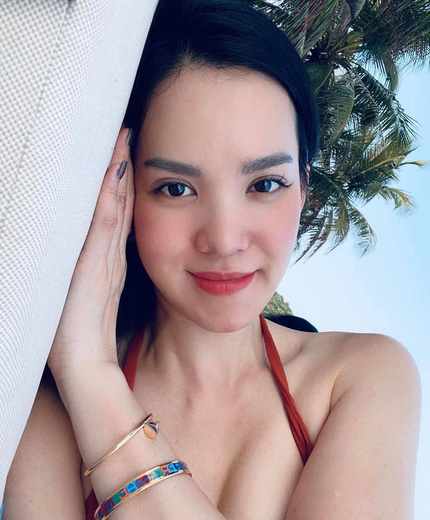 Cuộc sống hiện tại của cô TVHK có hình ảnh phủ sóng ở mọi sân bay
