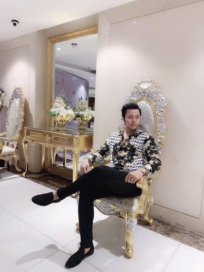 Cuộc sống hiện tại của Vũ Hoàng Việt sau 3 năm chia tay bồ tỷ phú