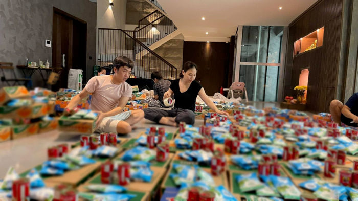 Cường Đôla, Đại Nghĩa tặng máy thở chung tay chống dịch