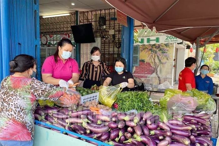 Danh sách điểm phát rau miễn phí và biếu tặng bữa ăn ở TP.HCM