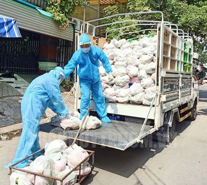 Danh sách điểm phát rau miễn phí và biếu tặng bữa ăn ở TP.HCM
