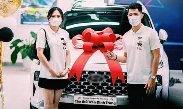 Đình Trọng sắm xe hơi tiền tỷ ở tuổi 24 gia nhập hội cầu thủ có xế xịn