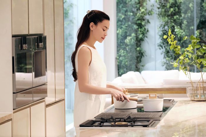Độ giàu của vợ chồng Hồ Ngọc Hà: biệt thự chục tỷ, 2 xế hộp sang