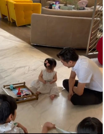 Đúng chất ái nữ nhà Cường Đô La, Suchin chọn tờ đô trong ngày thôi nôi