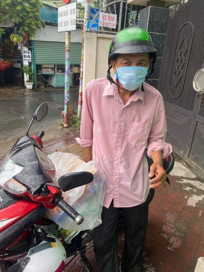 Được tặng 5 triệu chỉ lấy 500k, chú xe ôm mong được ủng hộ cuốc xe