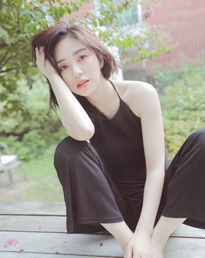 Fan hết hồn với những lần idol lộ ảnh thân mật với người khác giới