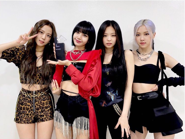 Góc khuất thế giới thực tập sinh Kpop qua hé lộ của người trong cuộc