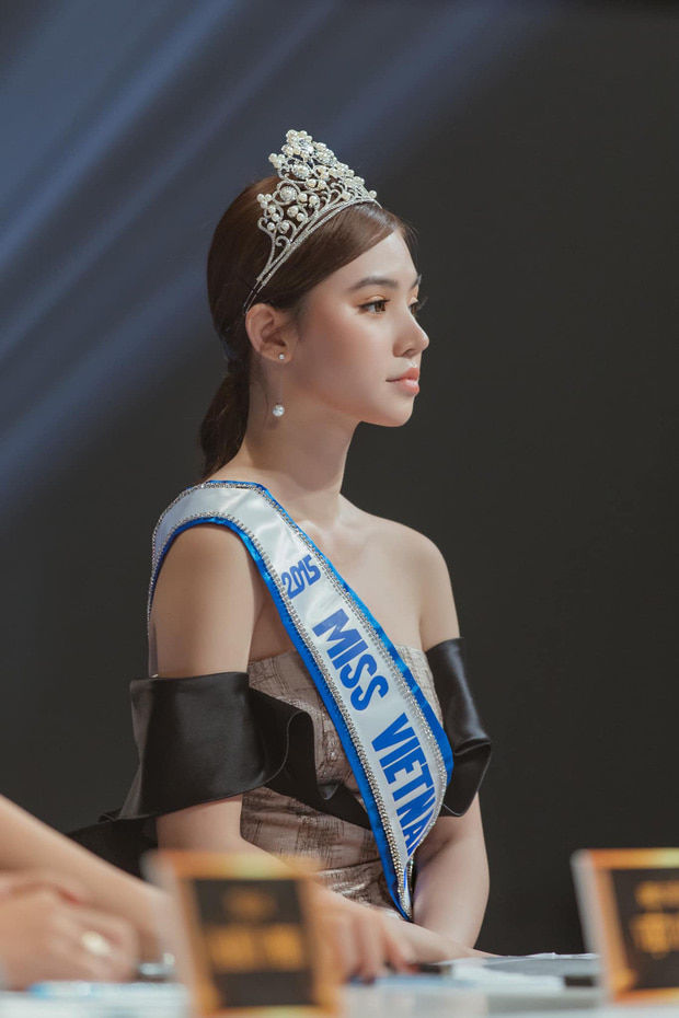 Jolie Nguyễn 1 năm sau scandal: Đã được cầu hôn, tự dưng mặc kín