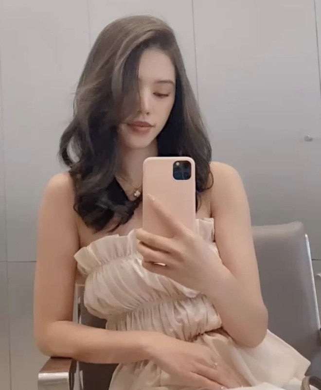 Jolie Nguyễn 1 năm sau scandal: Đã được cầu hôn, tự dưng mặc kín