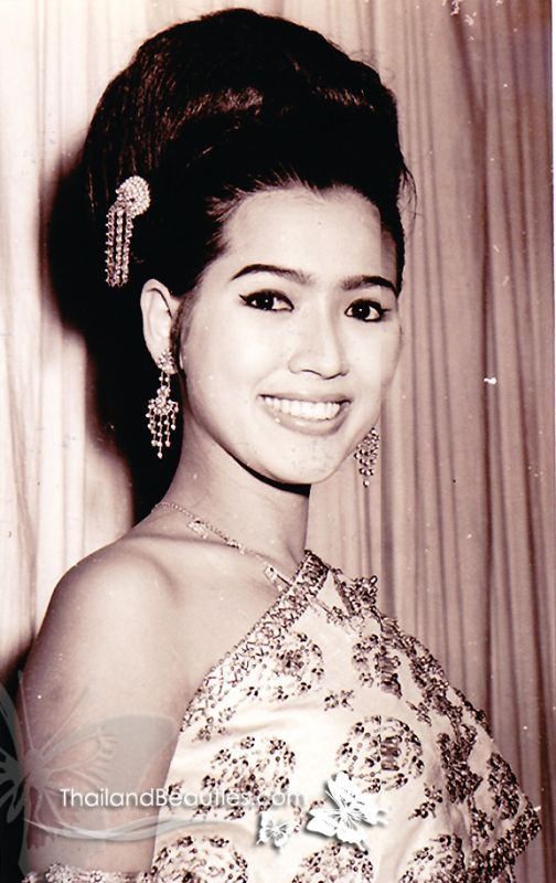 Hoa hậu Hoàn Vũ Thái Lan 1965: U80 vẫn trẻ đẹp khó tin