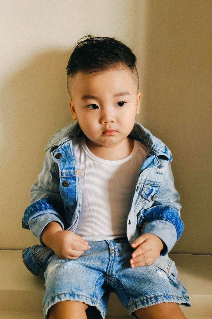 Hoà Minzy cắt tóc cho quý tử: kiểu này thì cần gì đi salon nữa Bo ơi!