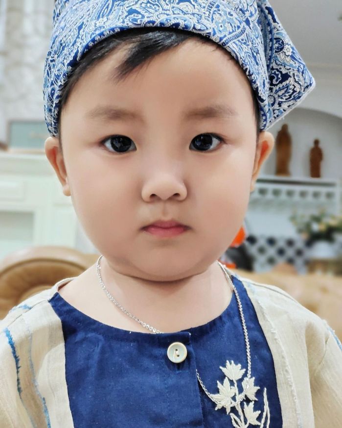 Hòa Minzy chính thức hé lộ tên thật của quý tử sắp lên 2 tuổi