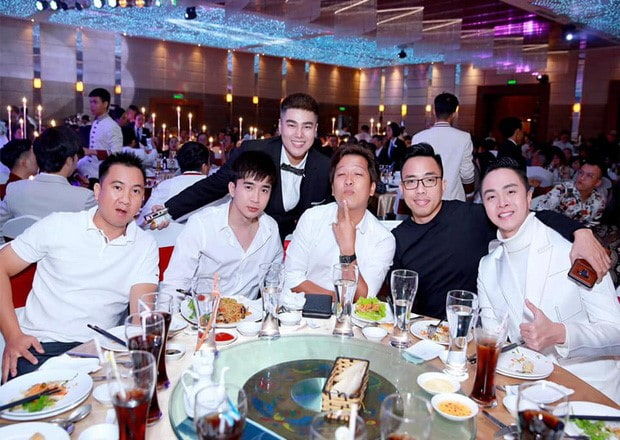 Hội nhạc sĩ sáng tác thì thành hit, tự mình hát lại hóa bom xịt