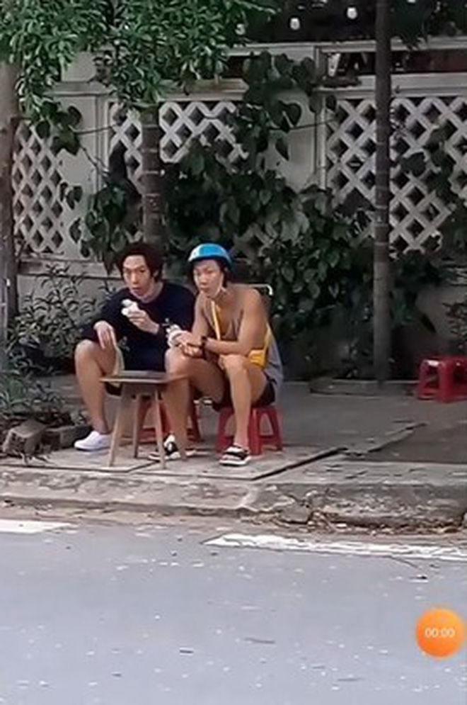 Hội sao Hàn chuẩn cô dâu, chàng rể Việt Nam: Rosé mê ăn phở