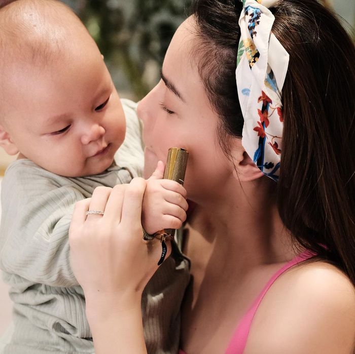 Họp gia đình, Lisa kiêu kỳ nhưng cậu em nghiêm túc lại chiếm sóng